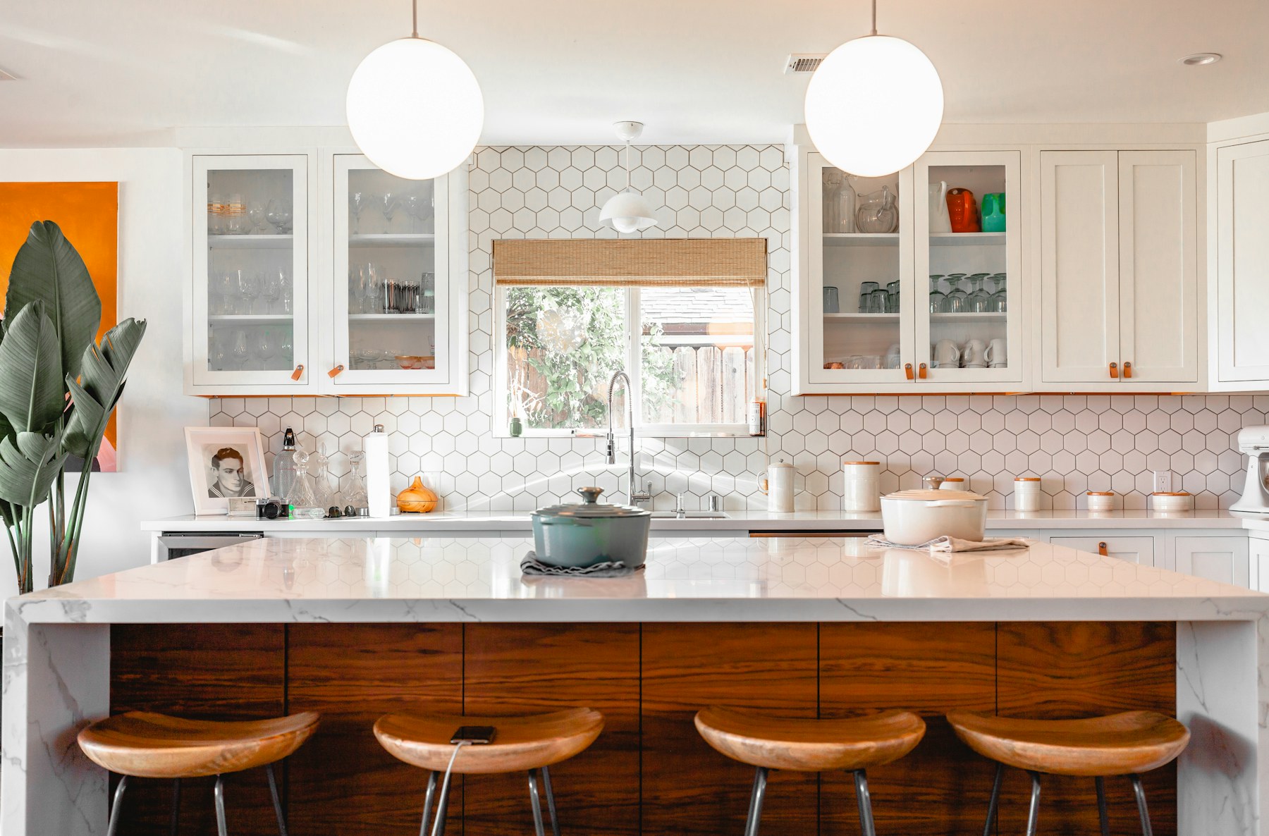 Modern kitchen with major household appliances